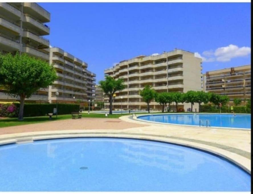 Apartamento En Salou Con 3 Piscinas Junto A Port Aventura Εξωτερικό φωτογραφία